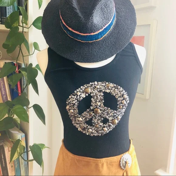 Peace Sign Embellished Tank Top - Picture 2 of 7